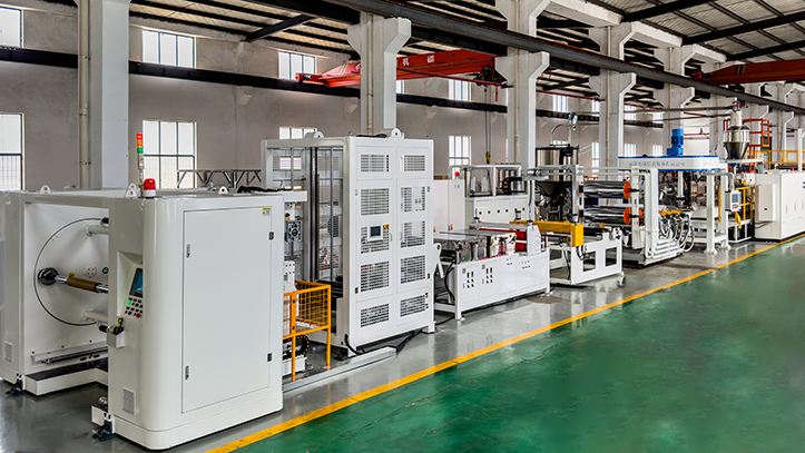 PET/PLA免干燥片材生產(chǎn)線(xiàn)